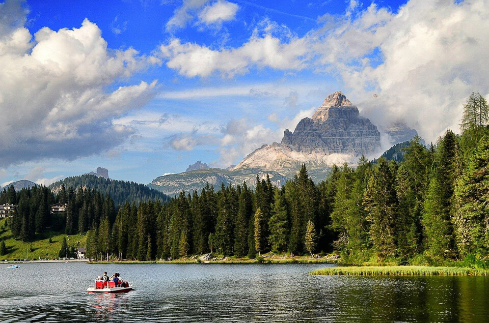 Lake Misurina is one of the hidden Italian gems in the Dolomites