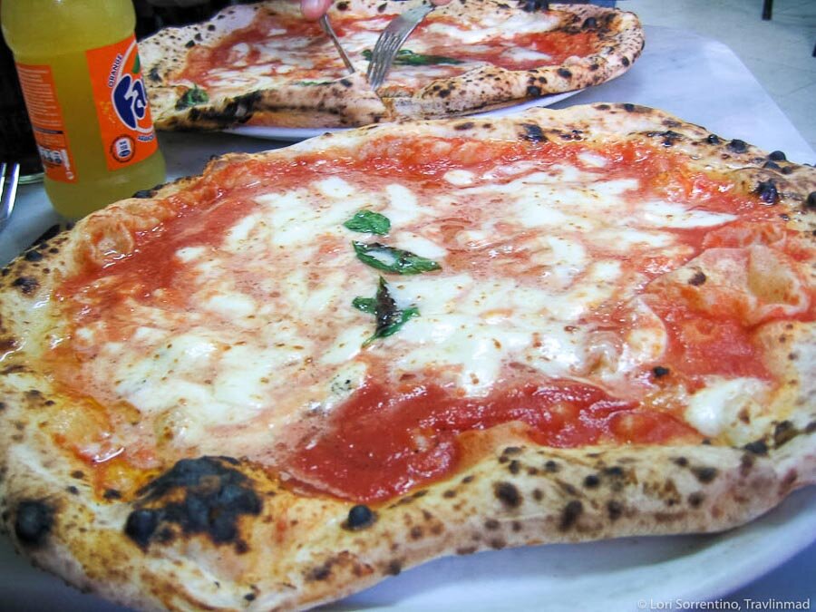 Pizza in Napoli