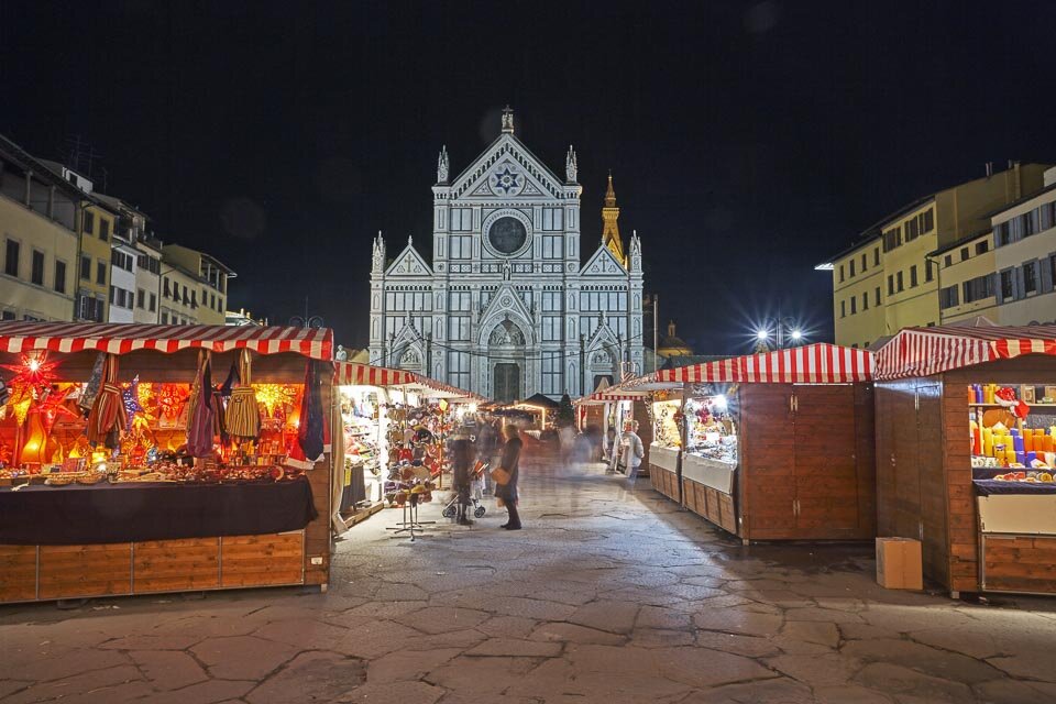 plan-a-trip-to-italy-christmas-markets.jpg