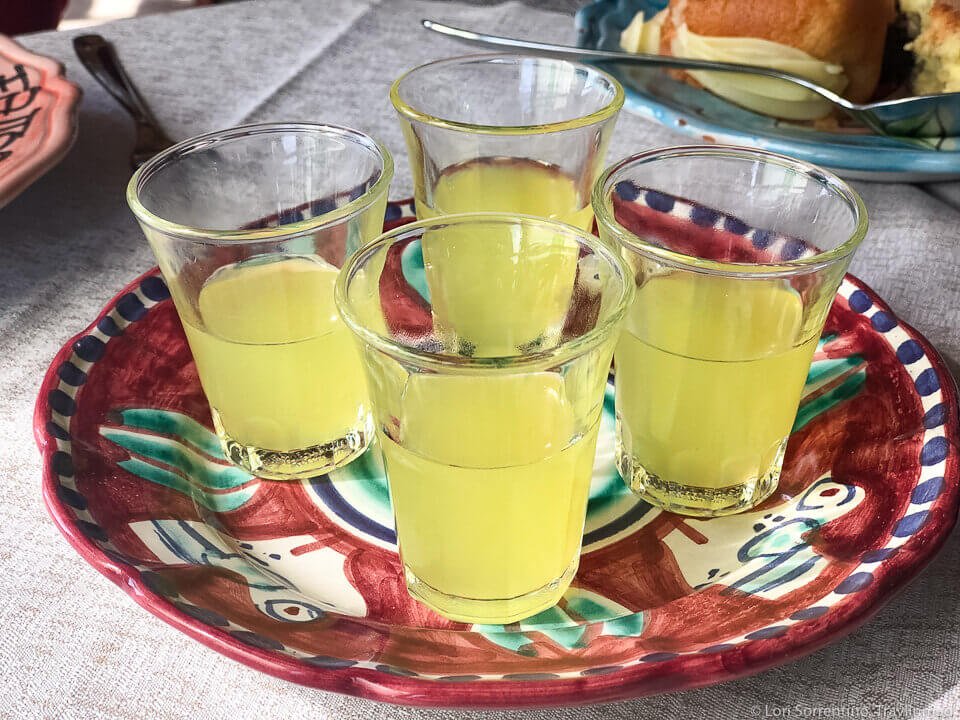 what-to-buy-in-italy-limoncello.jpg