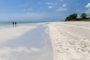 The Famous Beaches of Sanibel: A Local’s Guide to the Best Island