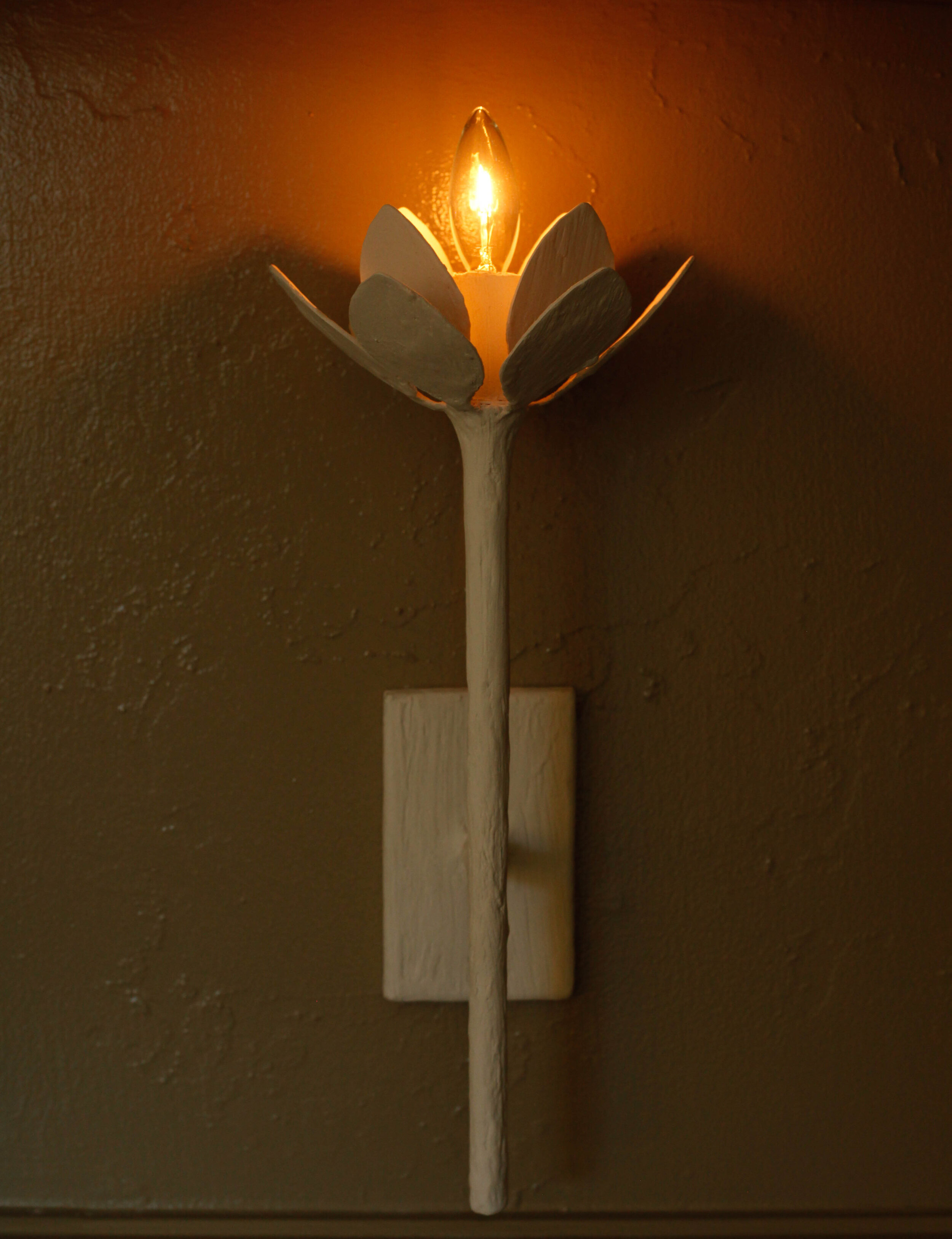 Single Lotus Sconce