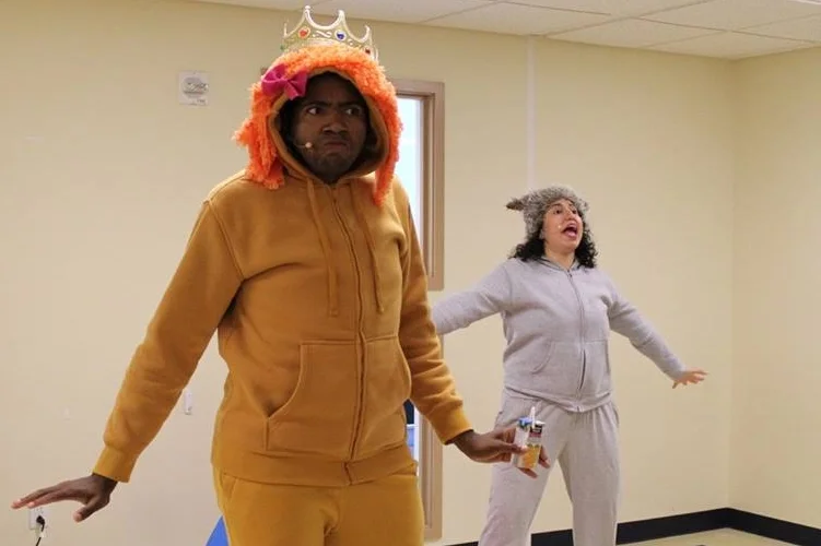 Justin Sumblin as Jeffrey and Jackie Salvador as Sandra