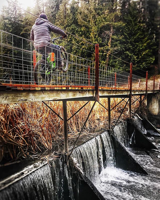 #idahome #mountainbike #pnw #naturelovers #sundayfunday #adventure #wanderlust #exploretocreate #mtblife #friendship #getoutside #7boutside #brynballenger