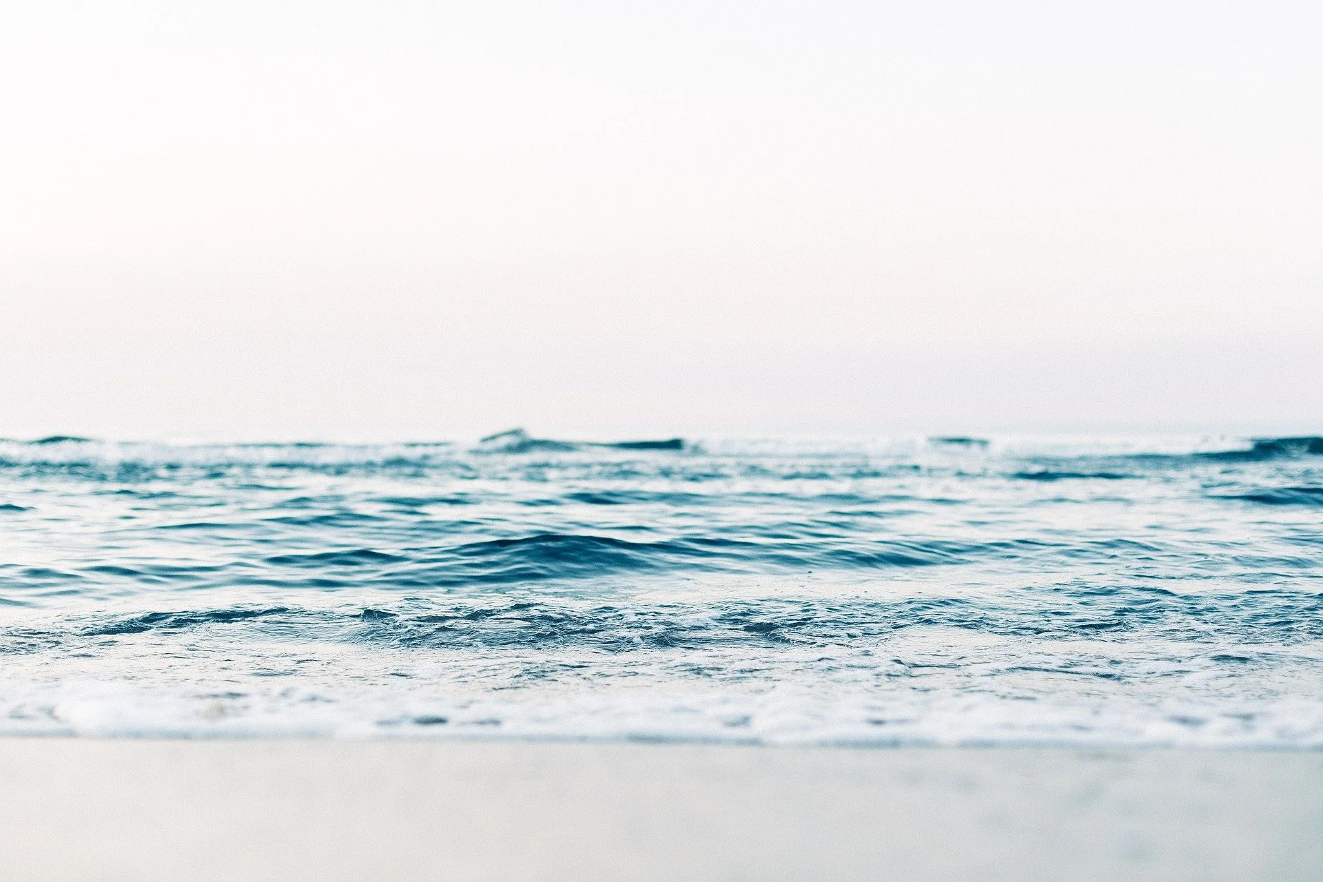 beach-ga4a2edbd7_1920.jpg