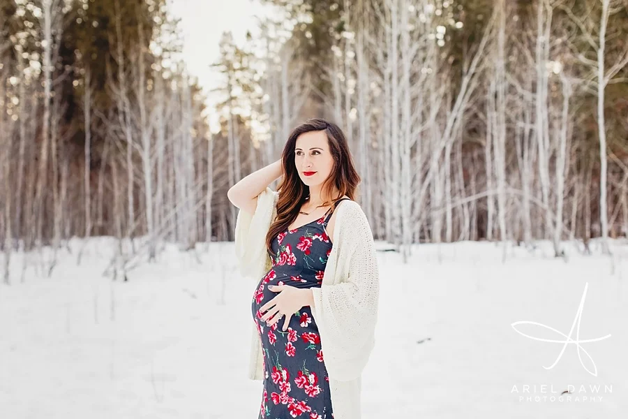 Me'kelle + Jonathan Maternity Photography Session | Great Falls, MT photographer, but taken in Bend, Oregon