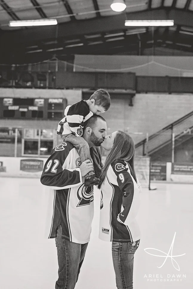 HockeyEngagementPhotos_GreatFalls_Montana_Photographer_18.jpg