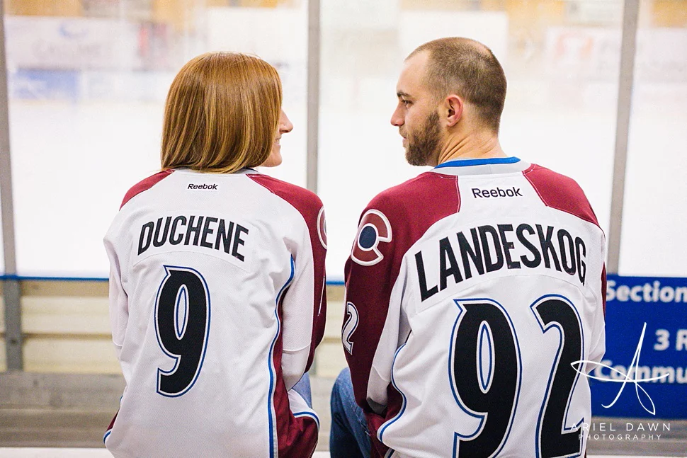 HockeyRinkEngagementPhotos_01.jpg