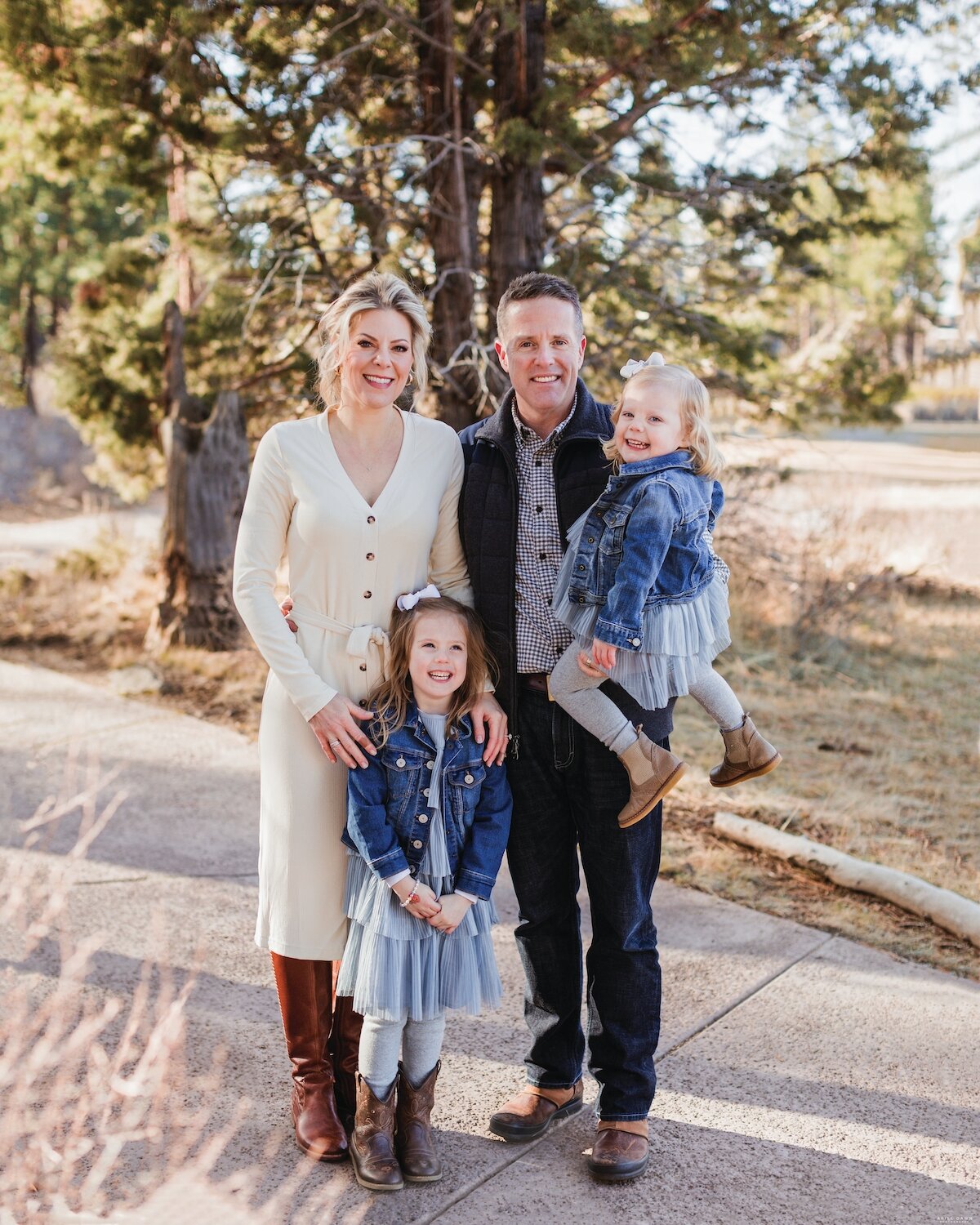 Songey_Family-347 copy.jpg
