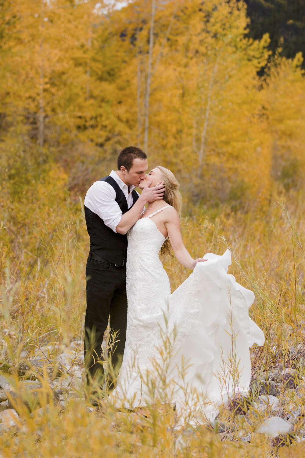 Fall in Love with Autumn Themed Weddings | Bend, Oregon