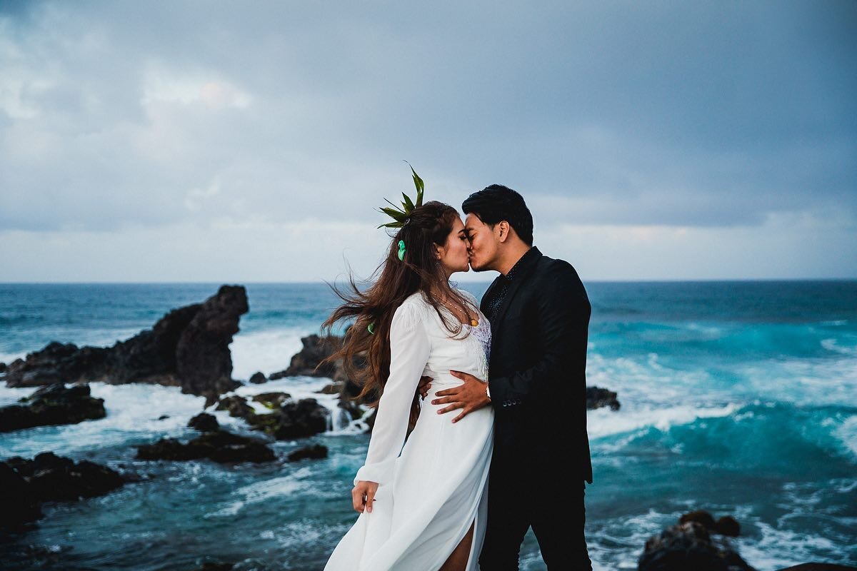 Missing my second home lately, Maui! 🏝Here&rsquo;s a share from the last time I was there when we planned a styled shoot with a long time friend (of 14 years 😲) and his partner! 🤍

Dress by @salt_on_the_rocks 
#mauistyledshoot #maui #mauibeaches #