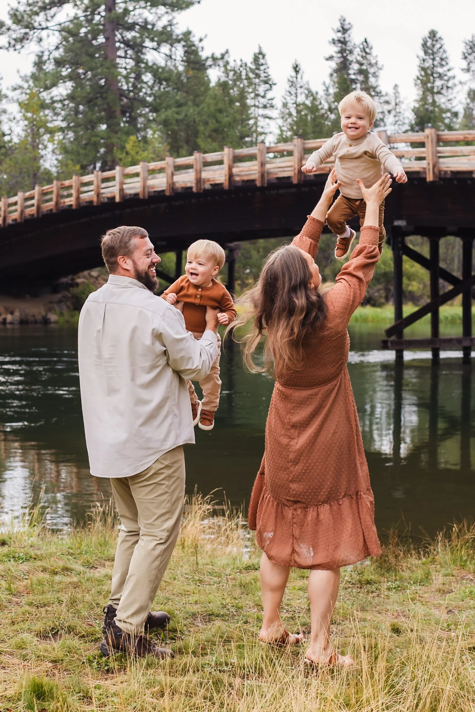 Sunriver-Family-Photos-Extended-Floyd-Ariel-Dawn-Photography-556.jpg