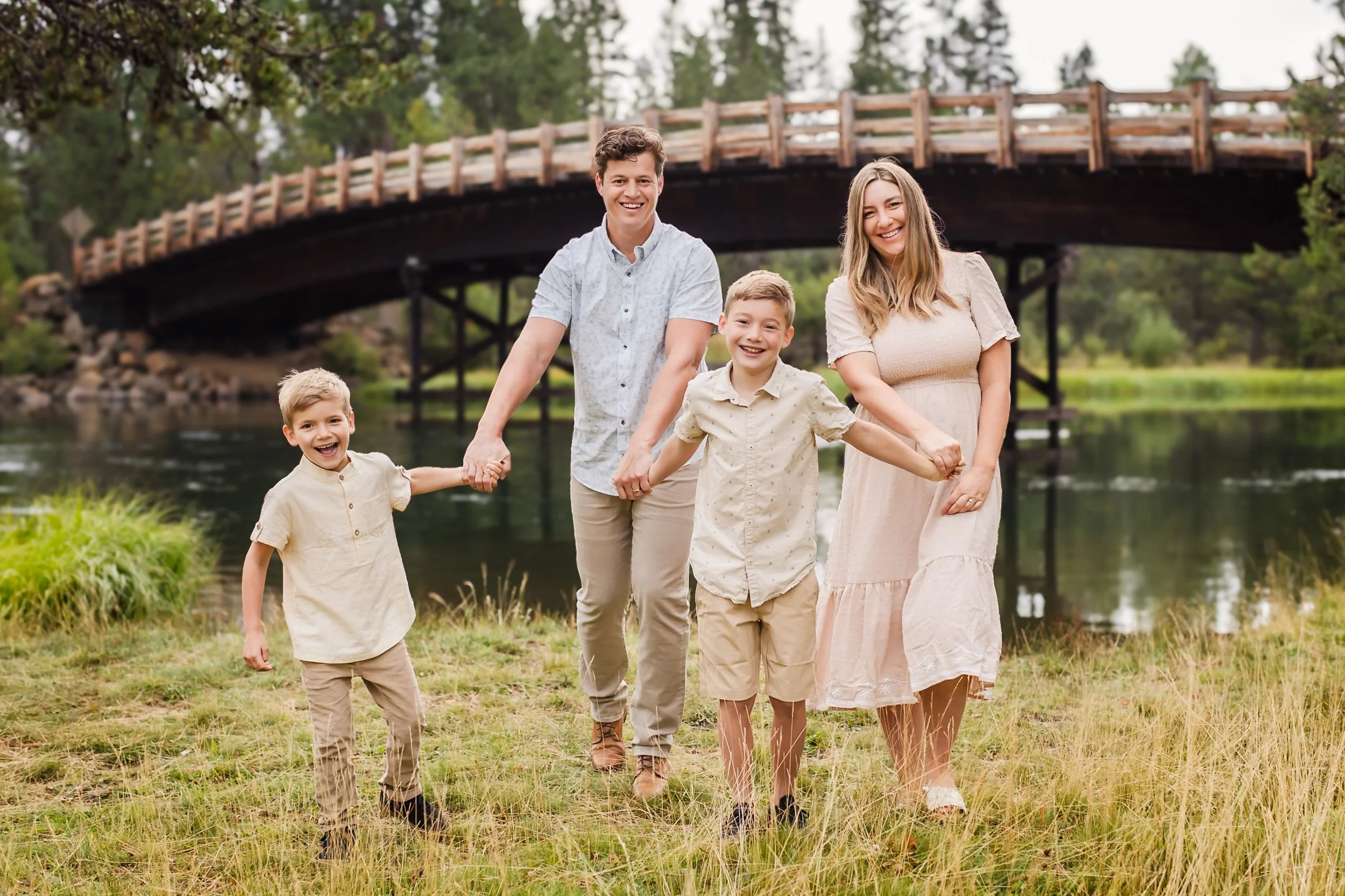 Sunriver-Family-Photos-Extended-Floyd-Ariel-Dawn-Photography-285-2.jpg