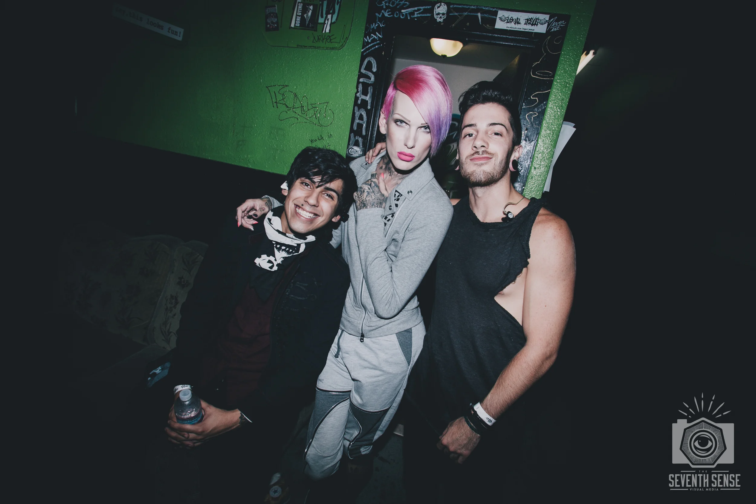 CrownTheEmpire_Chain_ResistanceTour-6.jpg