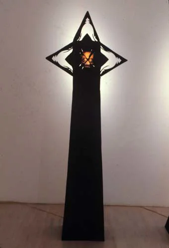 6'7" x 2'5" x 2'5"