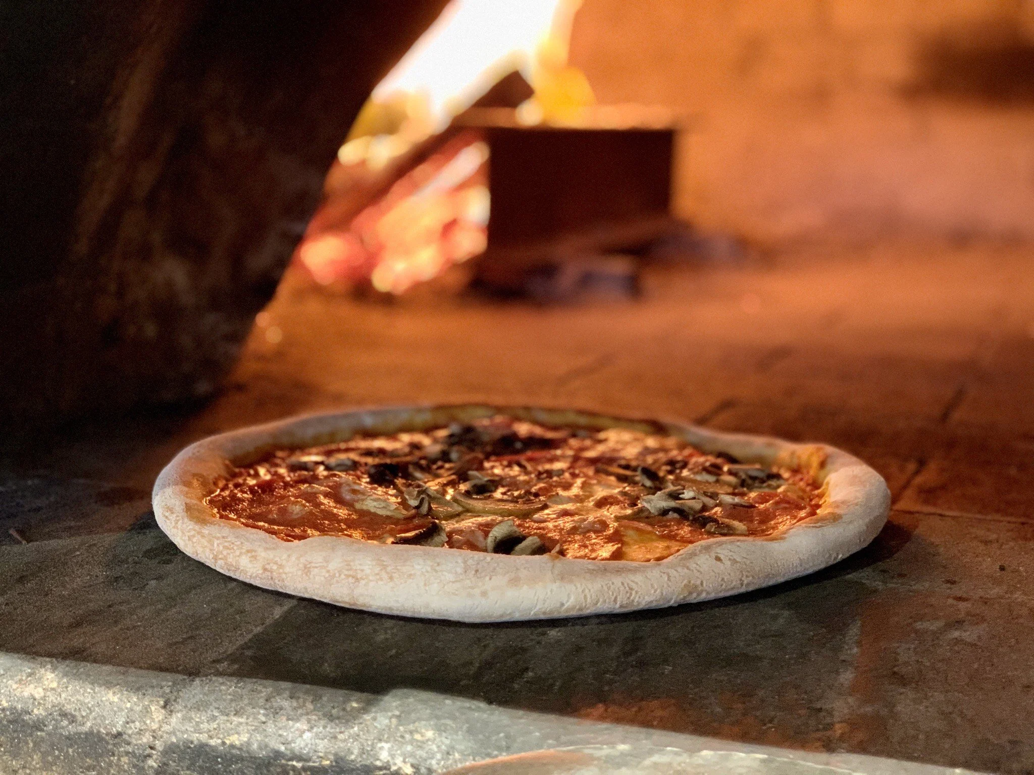 woodfired pizza.JPG