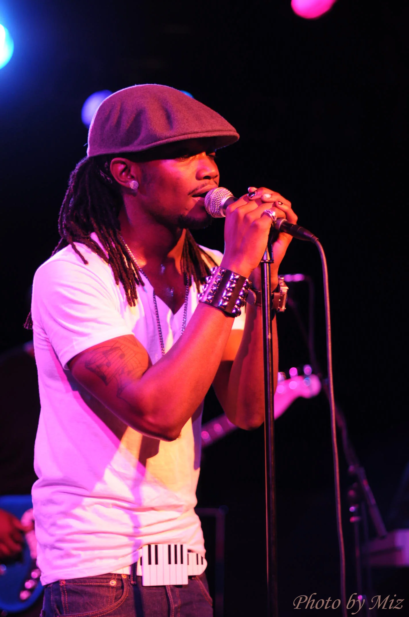 Black Singer3.jpg