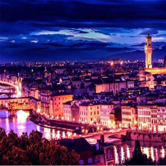 イタリア フィレンツェでの夜です。魔法にかかった様な時間でした。3枚のパノラマなので、僕のトップページから全貌を見てくださいね！
#model #shoot #nikon #camera  #fashion #florance #beautiful #morning  #italy #instagood #写真好きな人と繋がりたい #ファインダー越しの私の世界 #写真を撮っている人と繋がりたい  #お洒落 #santamaria  #music #ポートレート部 #東京カメラ部 #写真部 #イタ