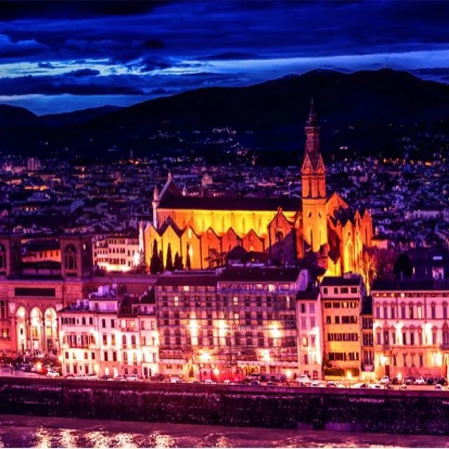 イタリア フィレンツェでの夜です。魔法にかかった様な時間でした。3枚のパノラマなので、僕のトップページから全貌を見てくださいね！
#model #shoot #nikon #camera  #fashion #florance #beautiful #morning  #italy #instagood #写真好きな人と繋がりたい #ファインダー越しの私の世界 #写真を撮っている人と繋がりたい  #お洒落 #santamaria  #music #ポートレート部 #東京カメラ部 #写真部 #イタ