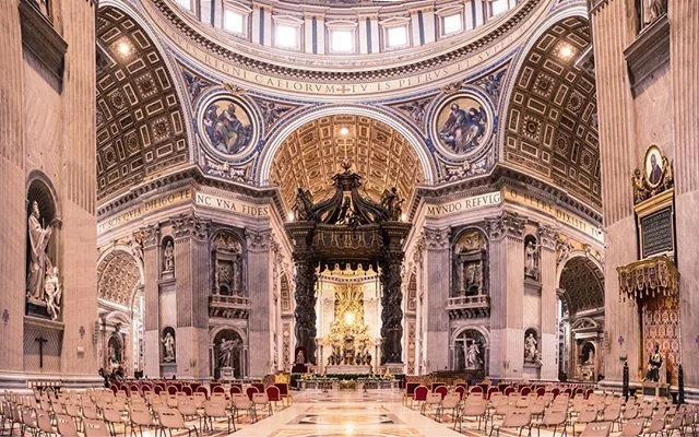 バチカン Saint Pietro大聖堂を撮影しました。
左奥にいる小さな人を見るとその大きさがわかると思います。
人が創造したものとは思えない。
強烈な衝撃でした。

#model #shoot #nikon #camera  #pietro  #rome #beautiful #morning  #italy #instagood #写真好きな人と繋がりたい #ファインダー越しの私の世界 #写真を撮っている人と繋がりたい  #お洒落 #ピエトロ #music #ポートレート部 #東京カメラ部