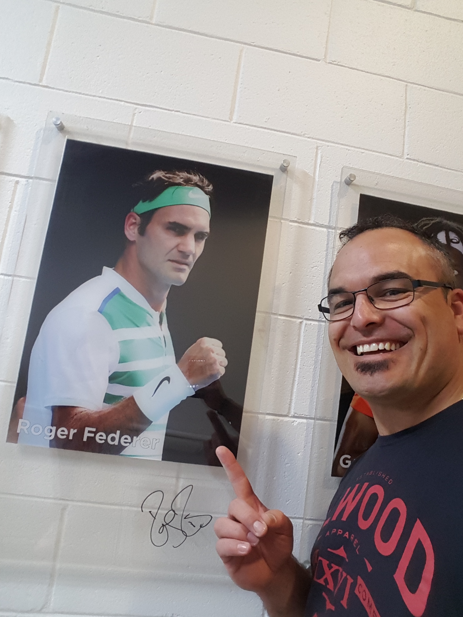 2016 Oct 13 Trent Batchelor on tour with Federer.jpg