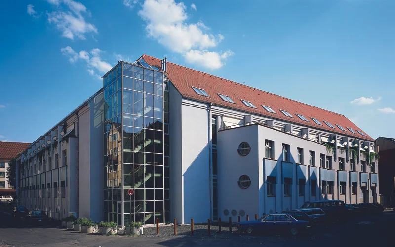 amt_Eckansicht Treppenhausseite.jpg