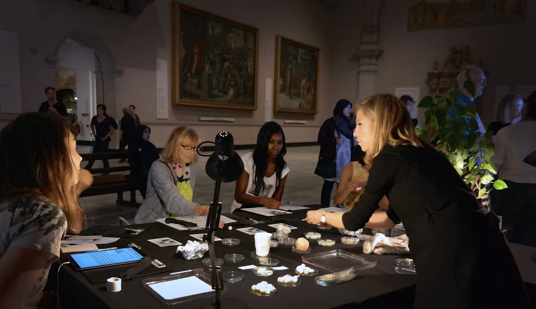 Impression from one of the workshop sessions in the Raphael Gallery at the Victoria and Albert Museum in London.