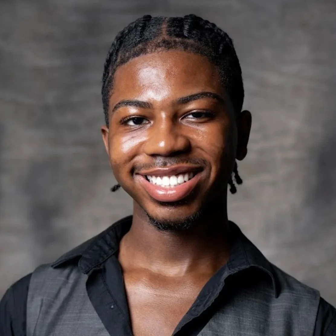 headshot+-+Gabriel+Cummings.jpg