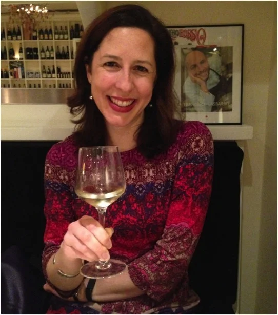 Look ma, we're engaged! Celebratory glass of prosecco.