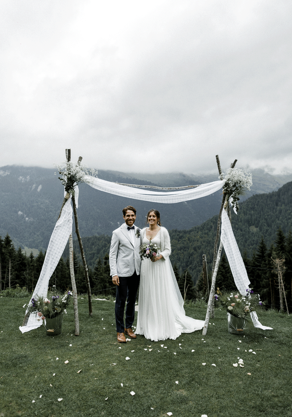 Mael-Lambla-Photographer-kiss-LE-gite-du-passant.gif