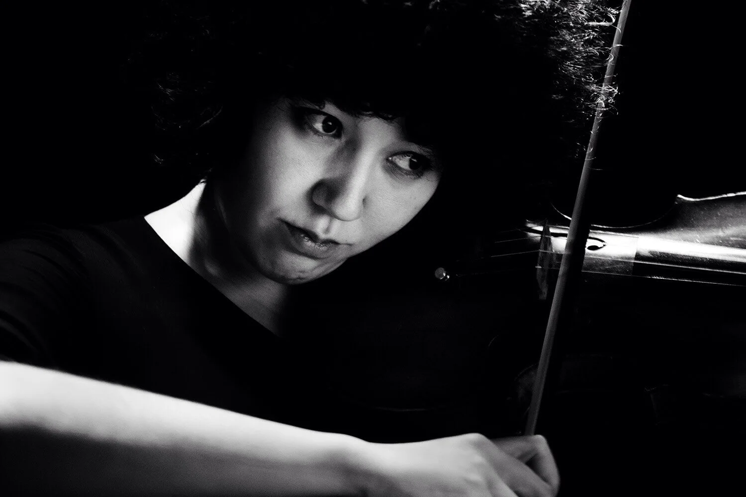 Exploring the Unfamiliar // extended violin techniques with Aisha Orazbayeva