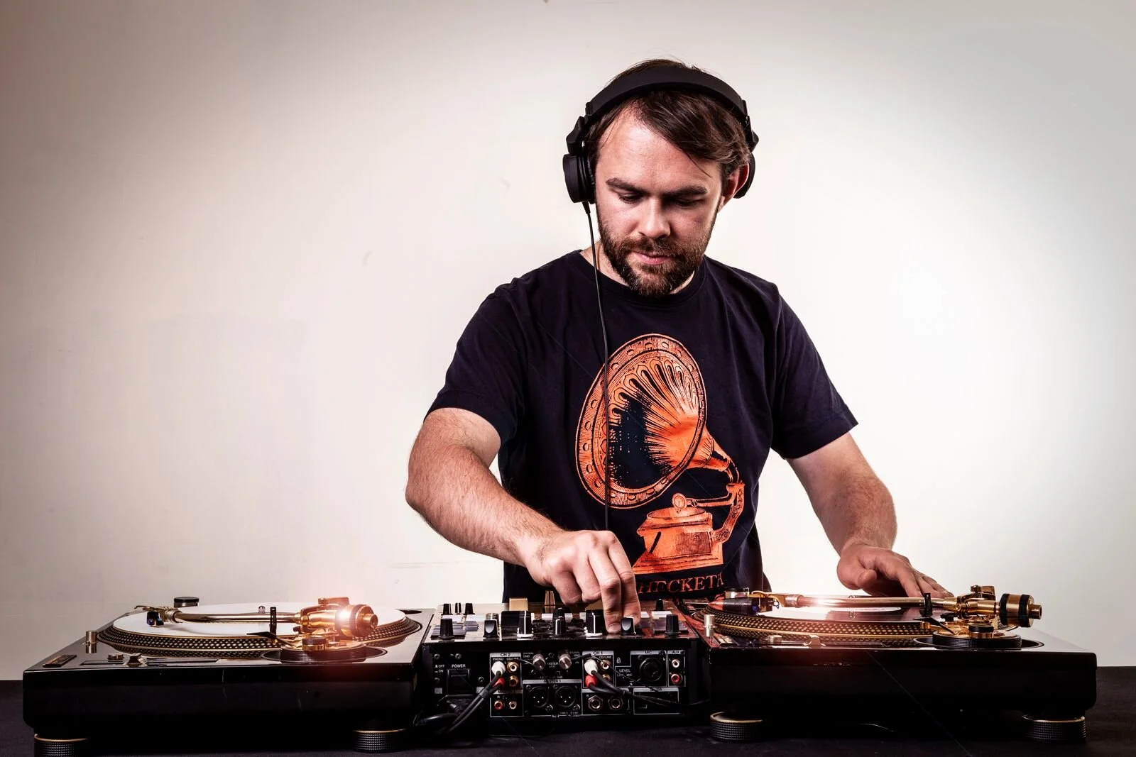 Turntablism // Intro to Classic(al) Scratching with Mr Switch