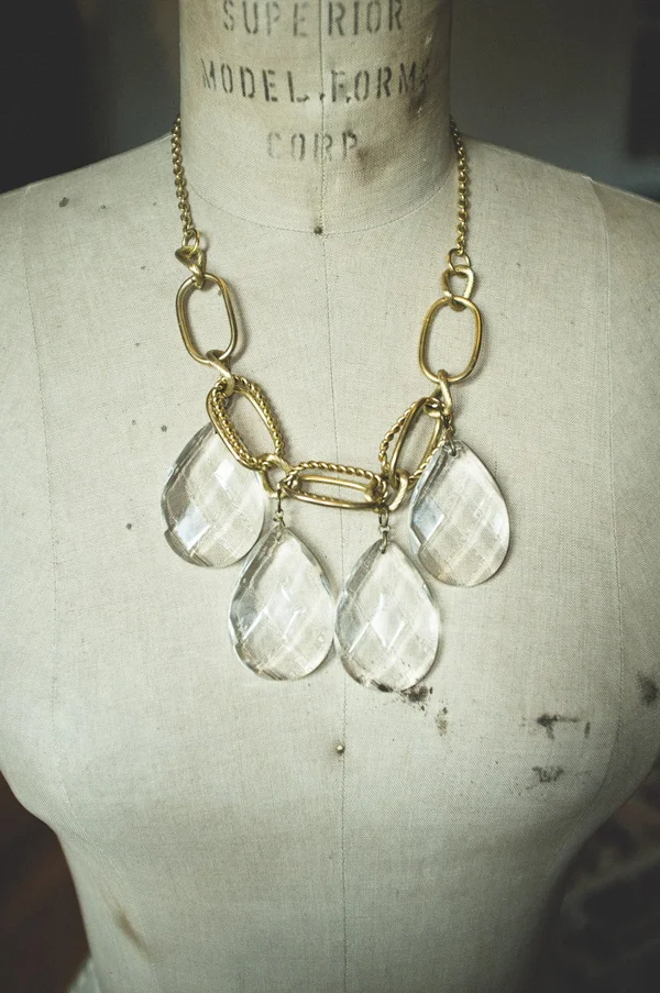 20120827_Teardropnecklace_5.jpg
