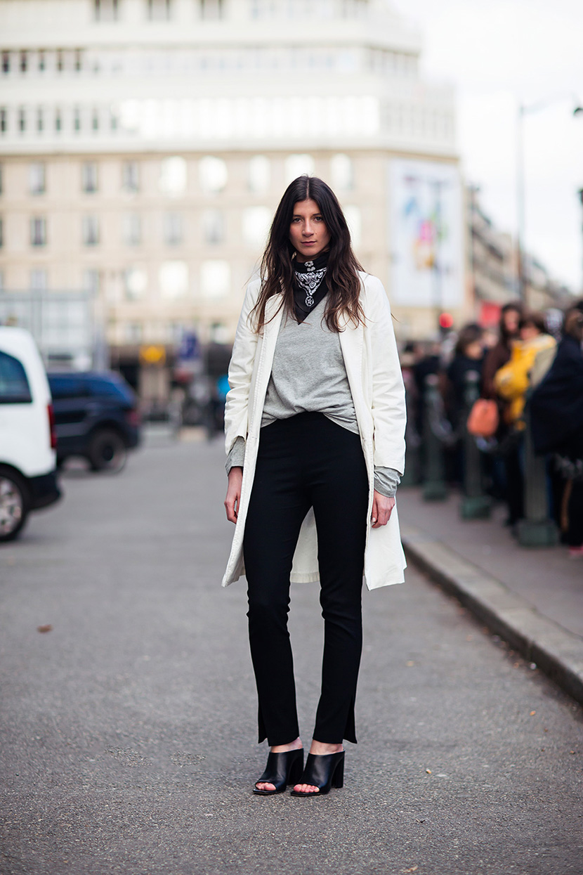 fall outfit inspiration bandana mules 