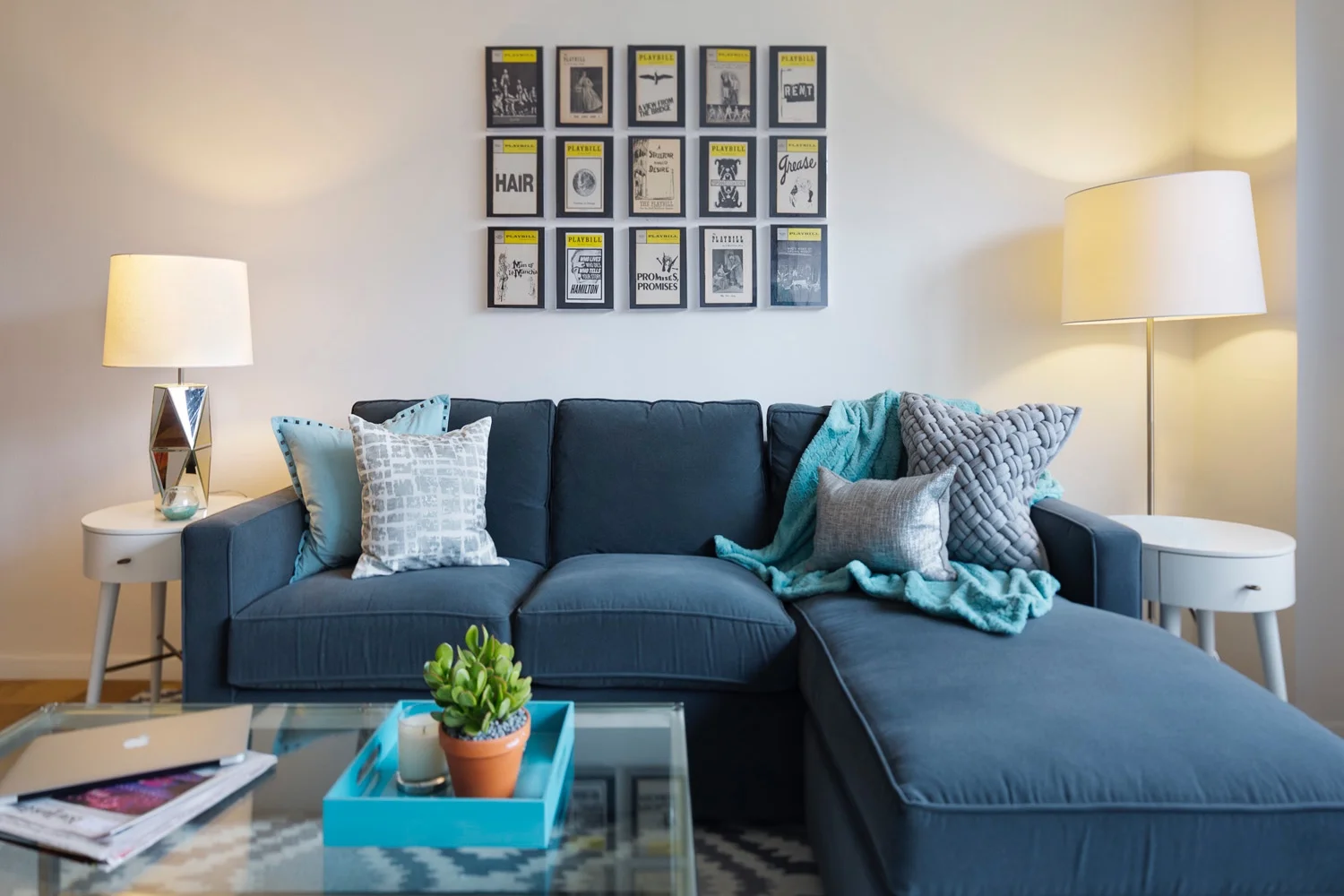 Living Room - Cool & Clean Couch Corner