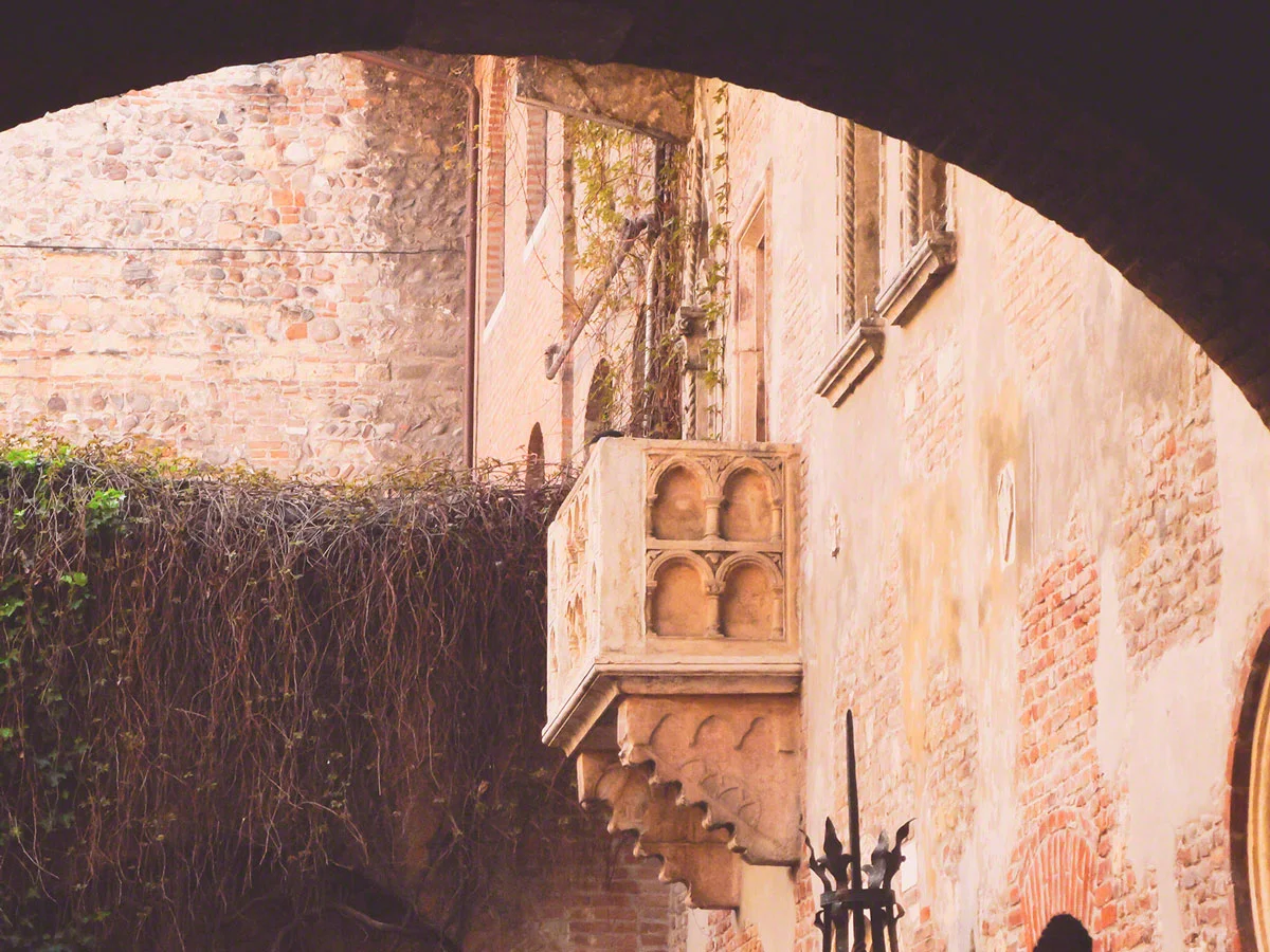 Juliet's balcony - Verona, Italy