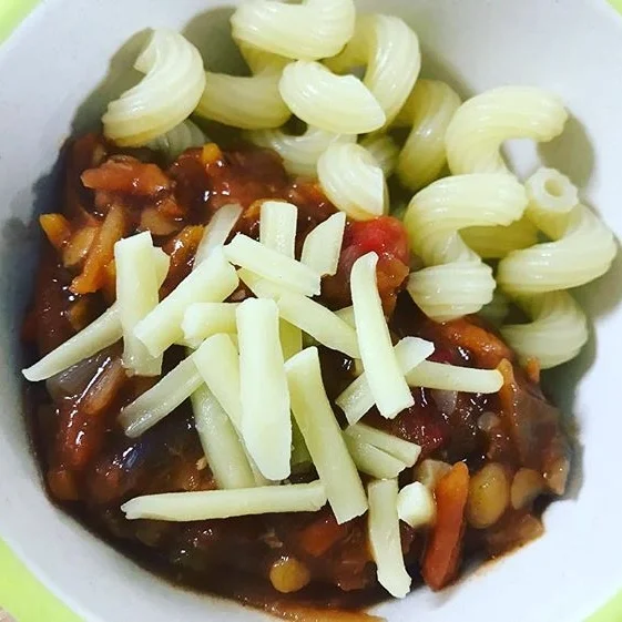 Oily fish is important for brain development in young children – but it can be a challenge to get mini connoisseurs to eat it. Our Tuna and Mackerel Arrabiata is crammed full of nutritious ingredients. There’s oily fish, butternut squash, swede, pep…