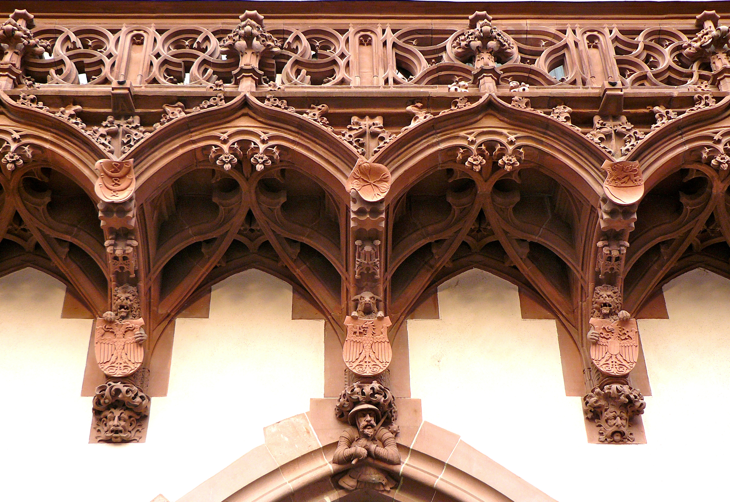 Balcony of the Römer (middle) section of the city hall