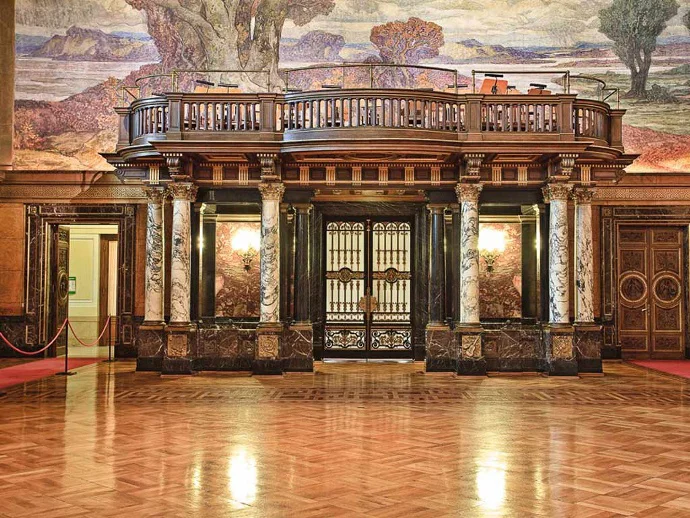 Music Gallery -- note lights and music stands in the balcony