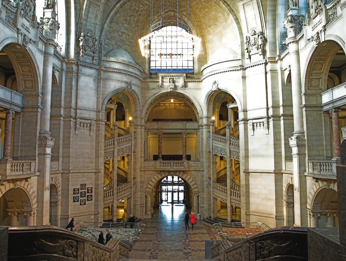 Interior beneath the dome