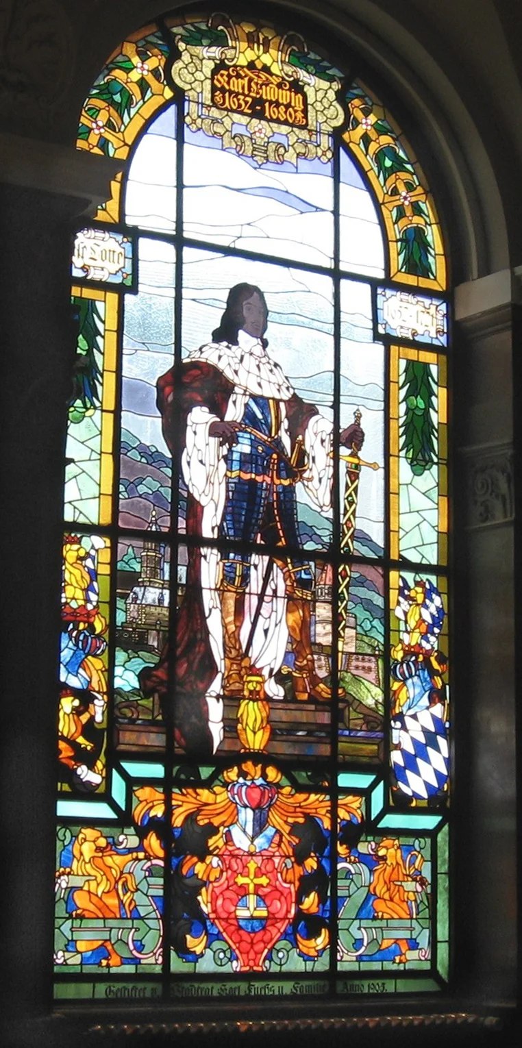 Stained glass representation of Karl-Ludwig I in the main meeting hall (photo by Michael Linnenbach)