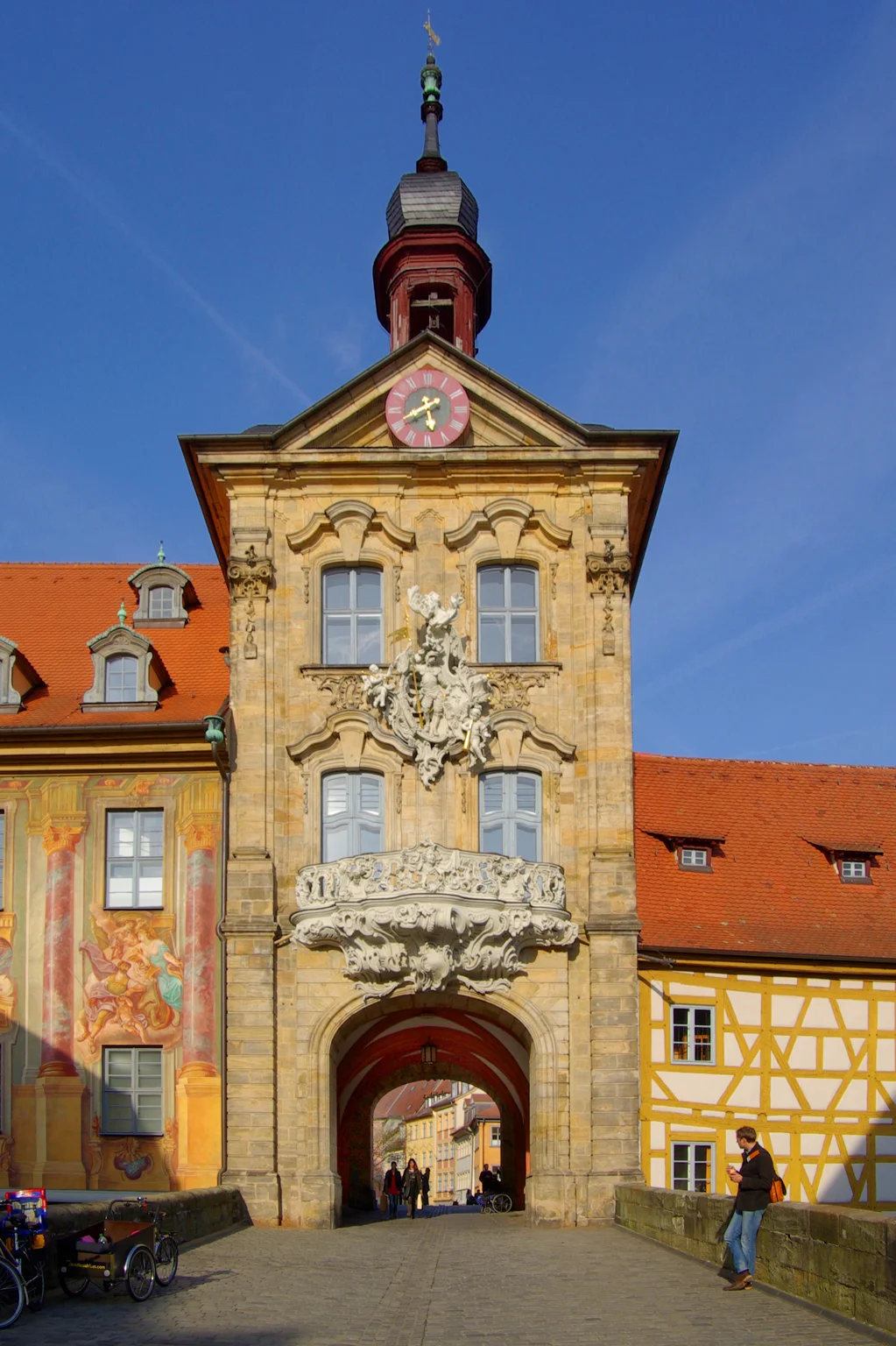 Bridge Crossing Entrance (photo: Wikimedia Commons)
