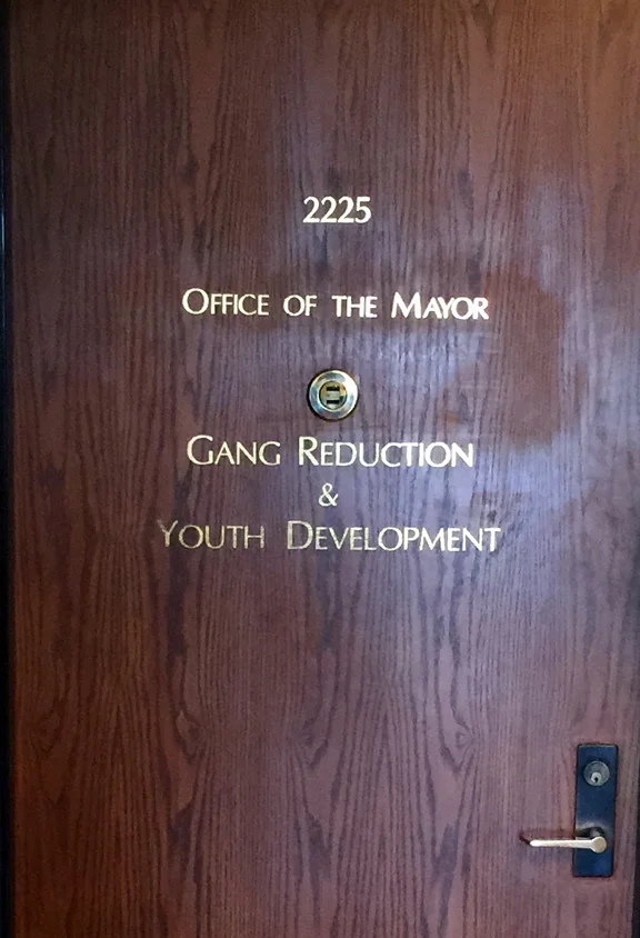 The Los Angeles Times estimates the number of local gang members to be 120,000