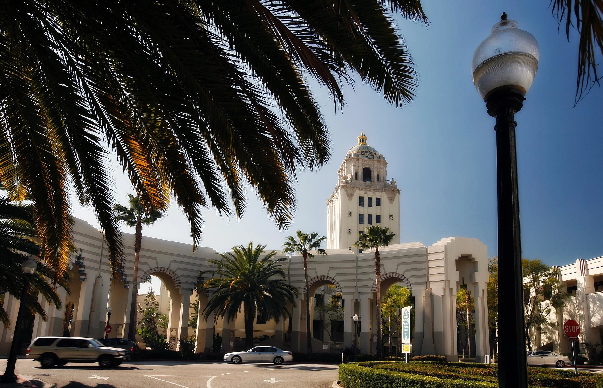 (photo:beverlyhills.org)