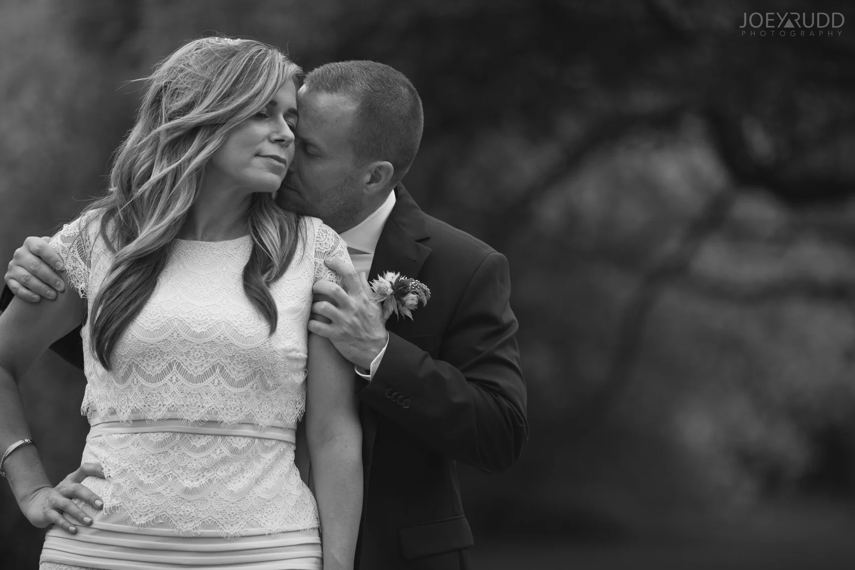 Elopement Wedding by Ottawa Wedding Photographer Joey Rudd Photography Arboretum Love