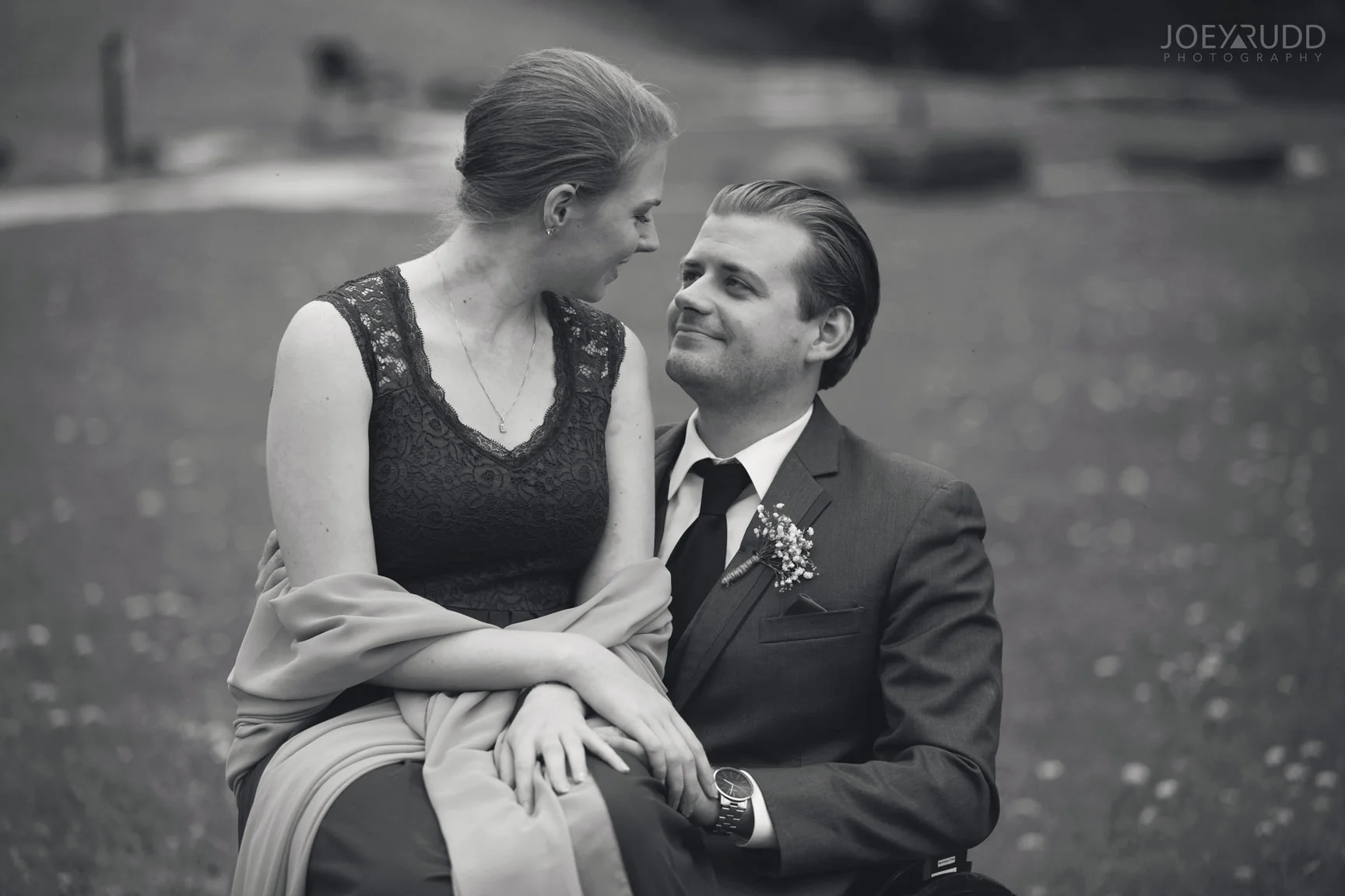 Almonte Wedding by Ottawa Wedding Photographer Joey Rudd Photography Couple