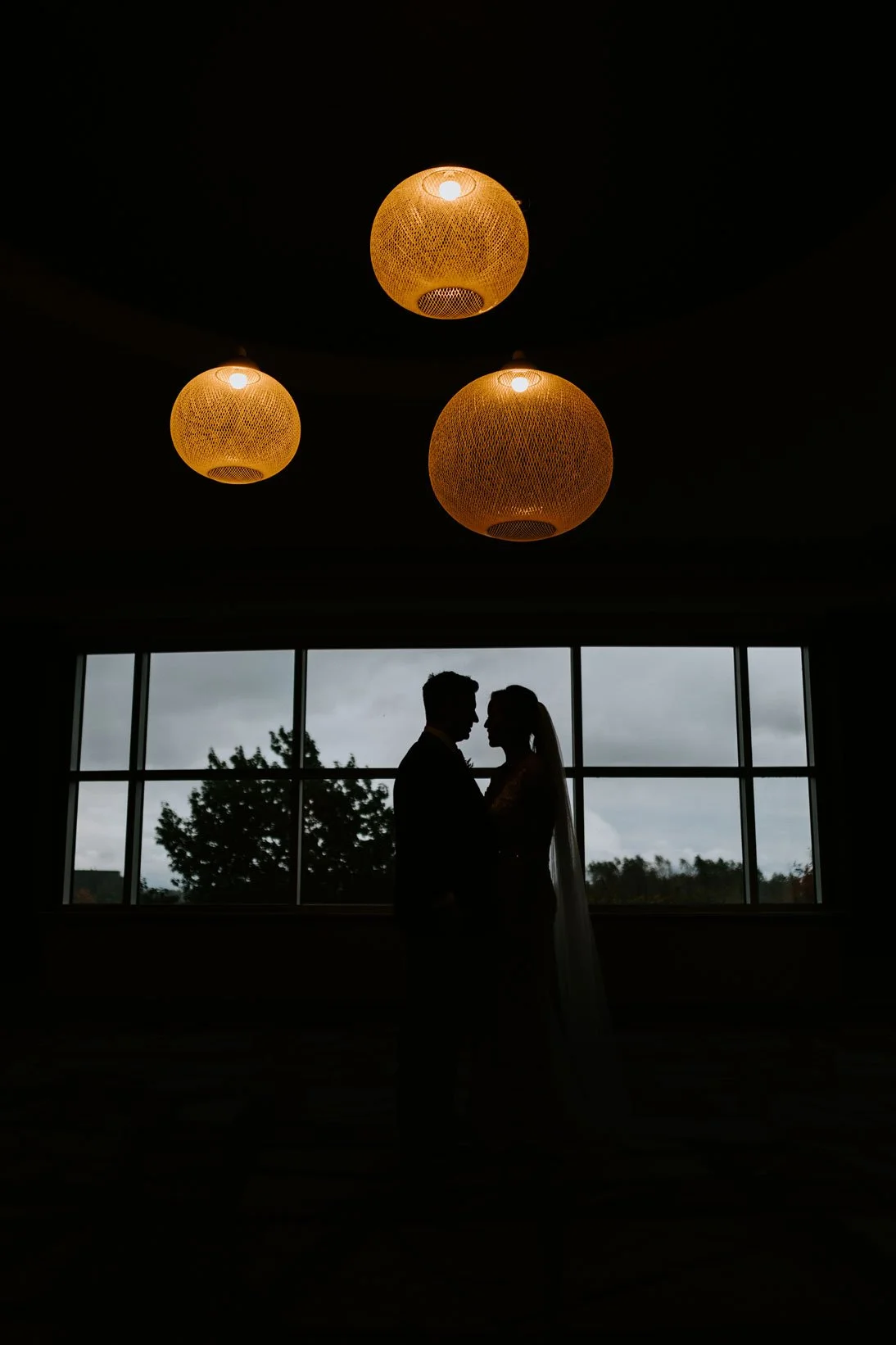 silhoutte wedding photo