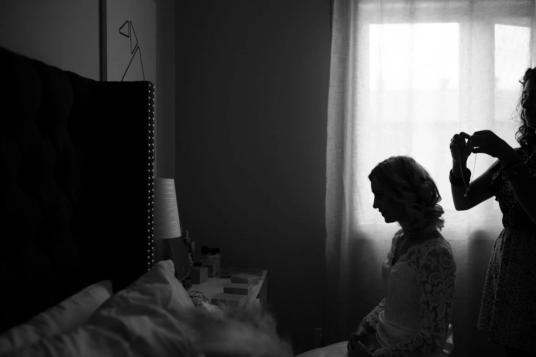 candid wedding prep photos