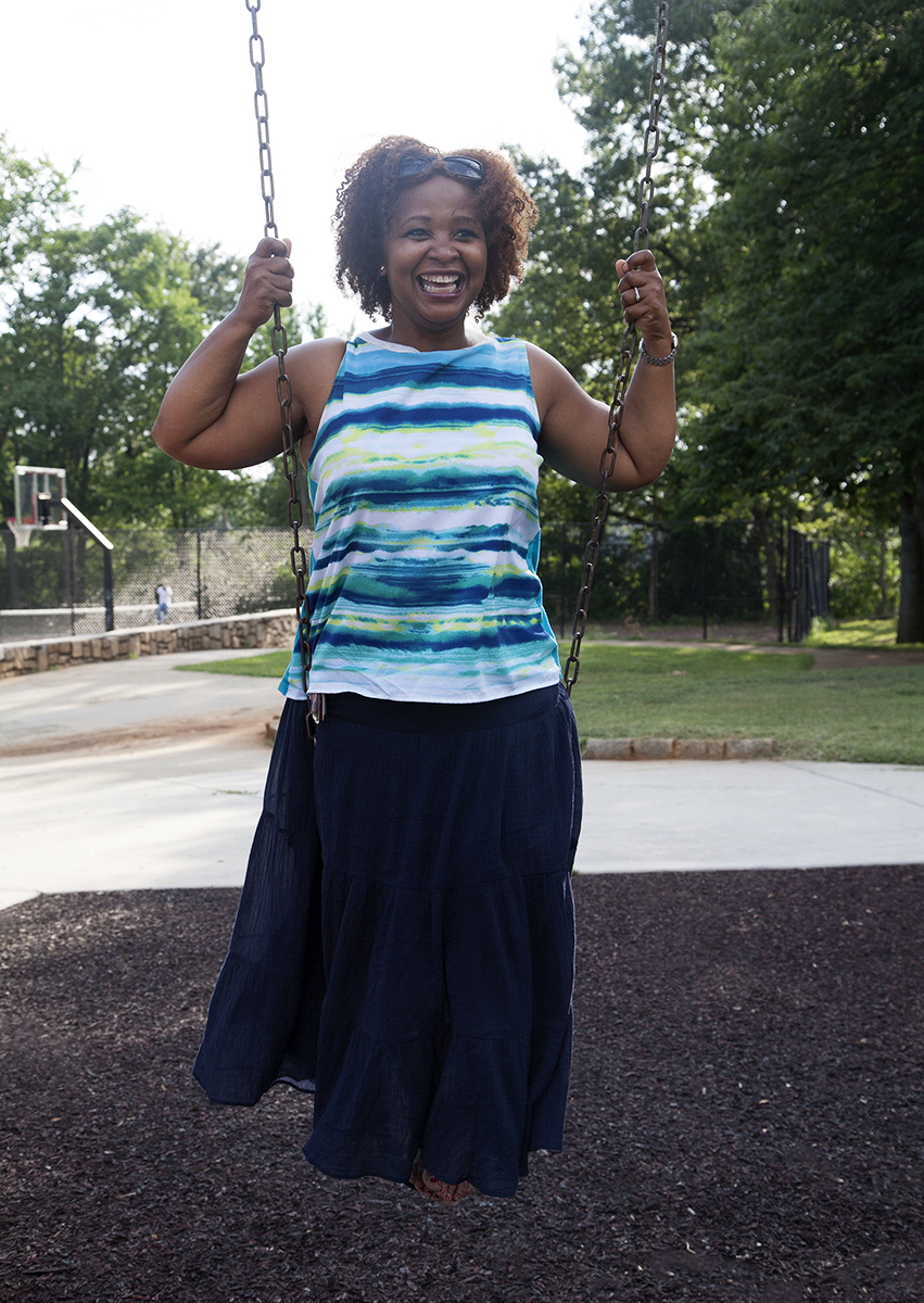 Johnnie hill aaronon the swing_7696.jpg