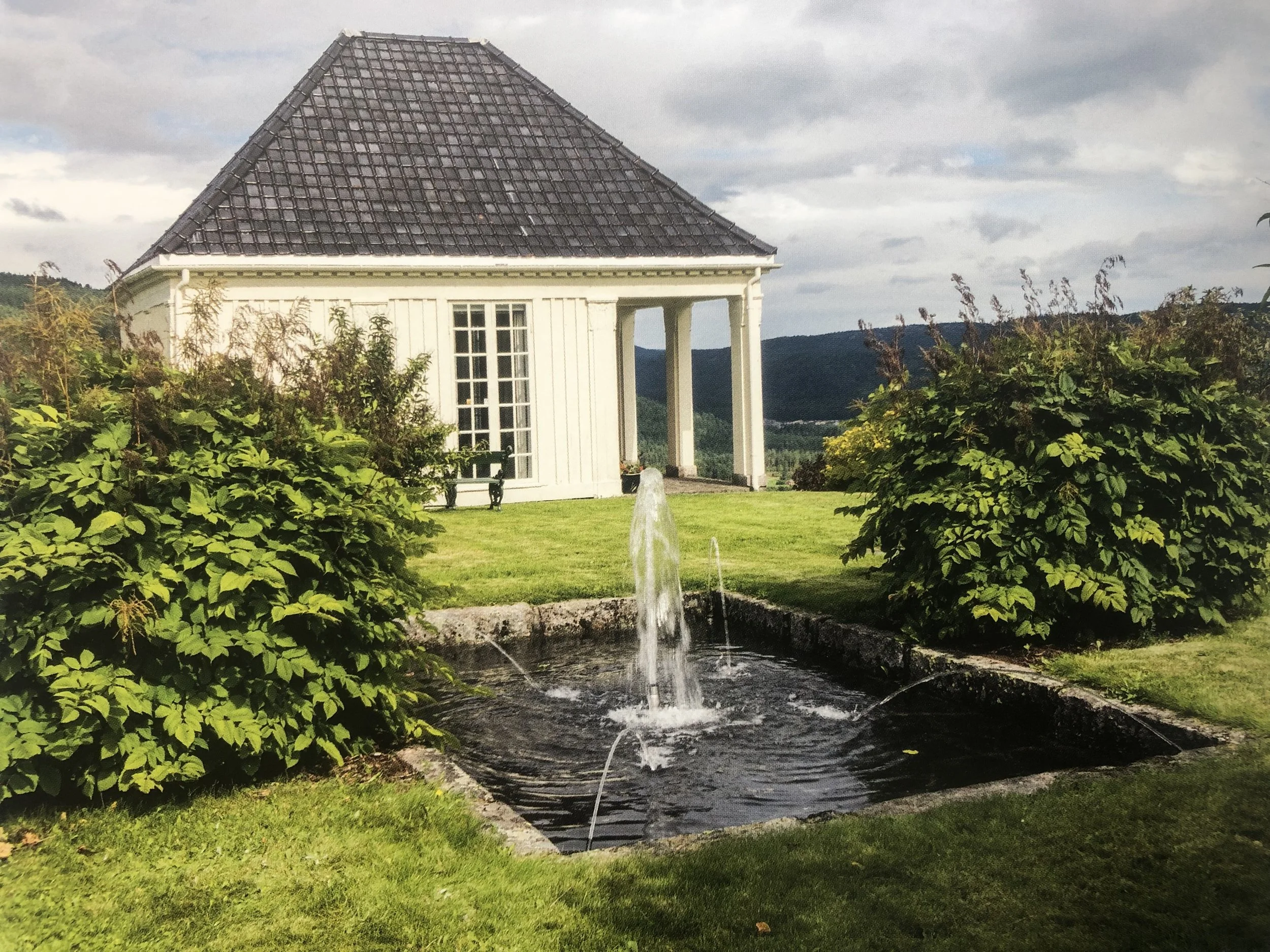 Foto: Boken “Lysthus i Norge gjennom 300 år” og Norske Hjem.